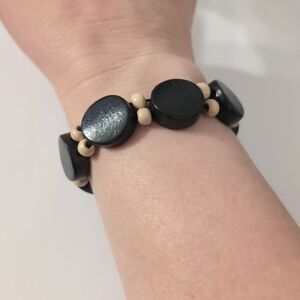 569 Black and Cream Wood Beaded Stretch‎ Bracelet